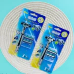 3-Blade Manual Razor with Replacement Cartridge